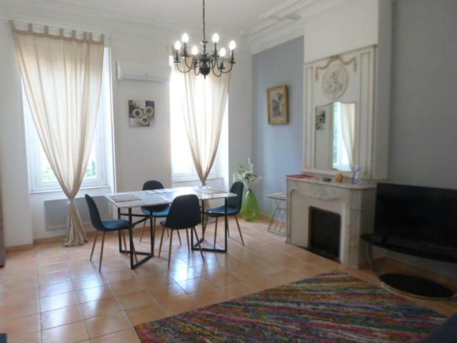 A L'Ombre De La Cathedrale Appartement Narbonne Buitenkant foto